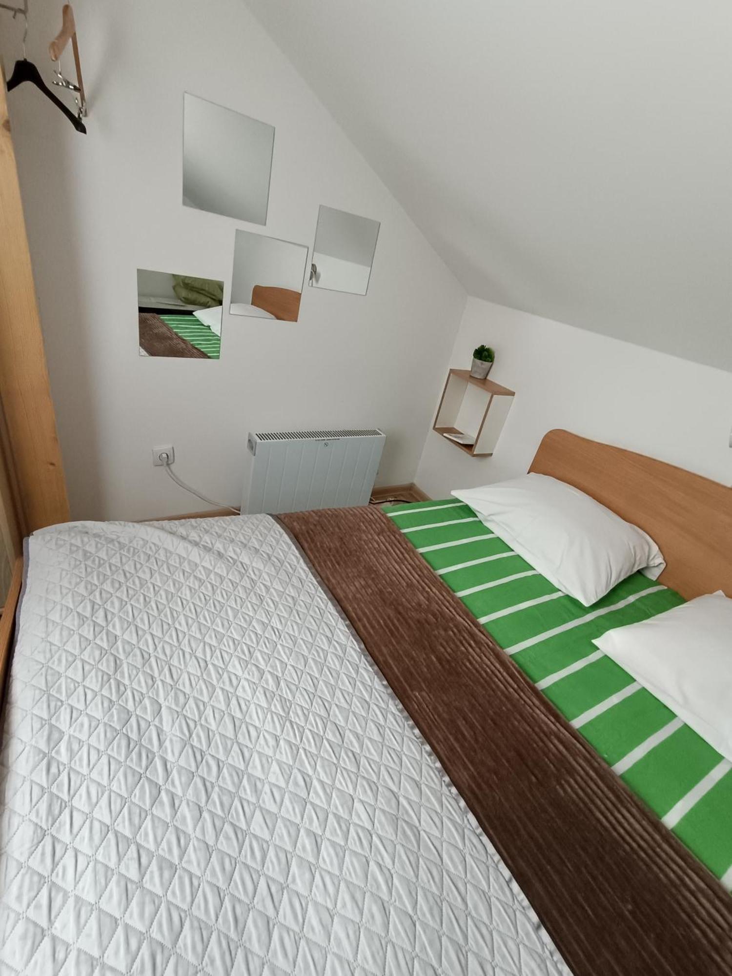 Apartmani S - Dsn Kraljevo Rum bild